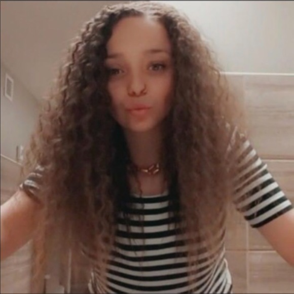 Meet your Posher, Paige - Picture 2 of 3